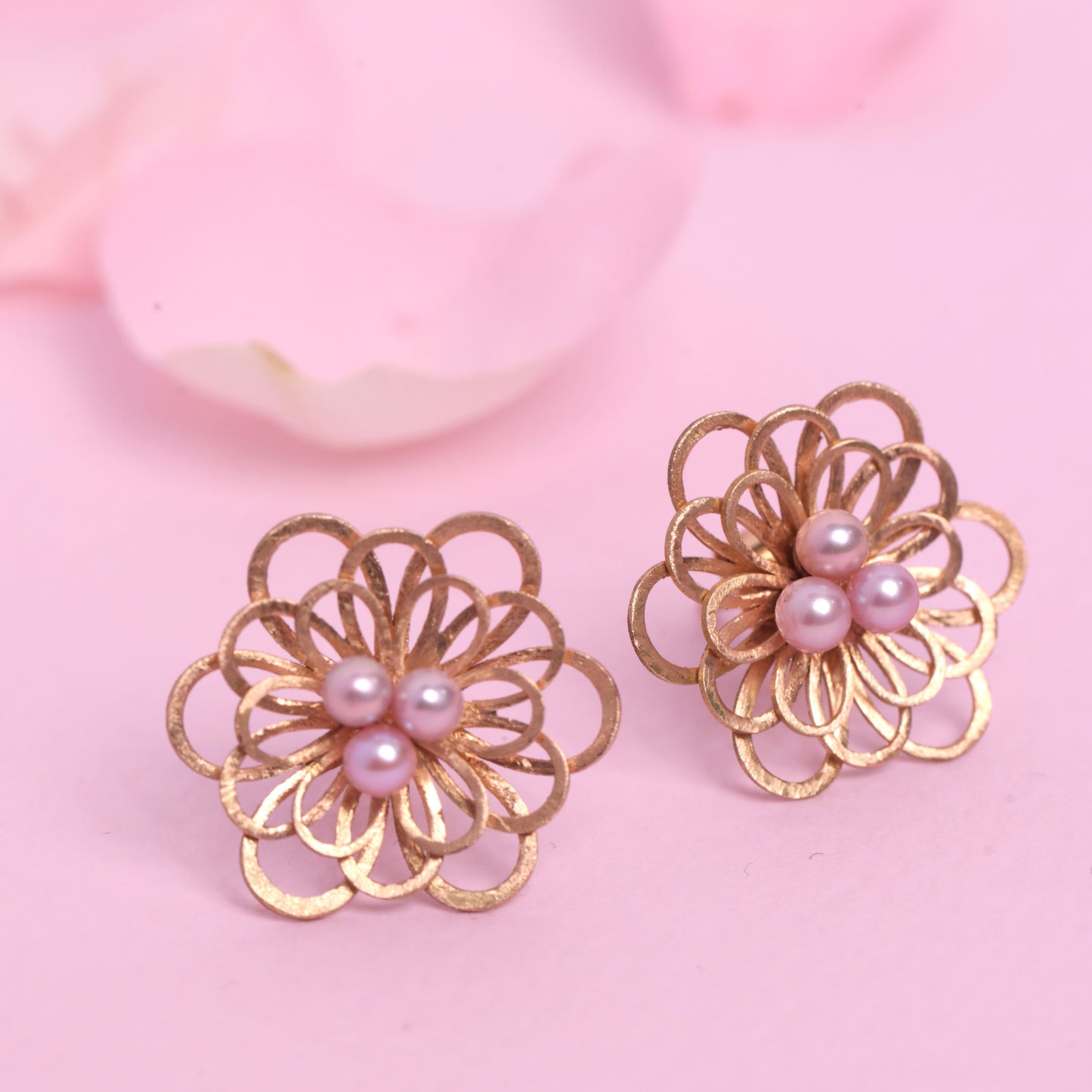 Tangled Flowers Earrings - Pink Pearls
