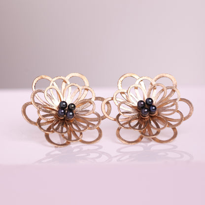 Tangled Flowers Earrings - Black Pearls